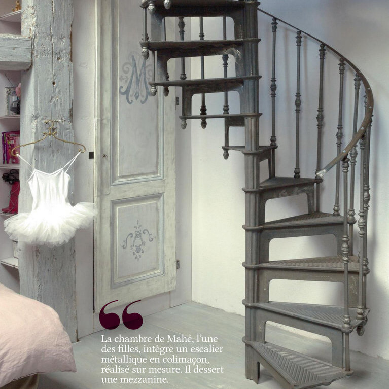 Mirecourt model spiral staircase in a home magazin