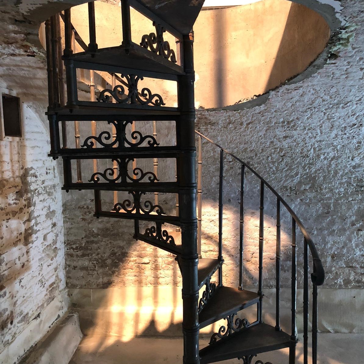 Cast iron spiral staircase model Saint-Tropez de Luxe at the Restaurant Marcus Coffee, Tea Blends & Lifestyle in Vlissingen (the Netherlands)
